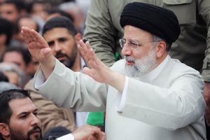 یک سال رفت، اما رئیسی نرفت!